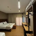 Nuevo Deluxe 酒店 Shëngjin