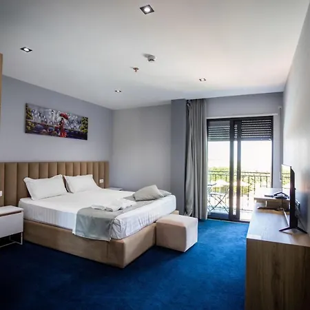 Hotel Nuevo Deluxe