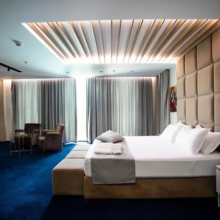 Hotel Nuevo Deluxe Shëngjin