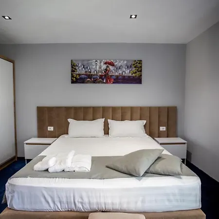 Hotel Nuevo Deluxe Shëngjin