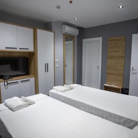 Nuevo Deluxe Hotel