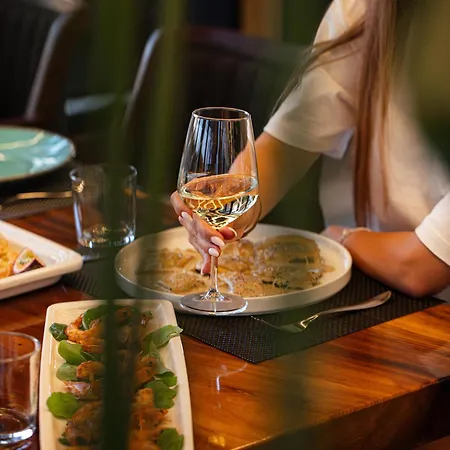 Nuevo Deluxe Hotel Shëngjin