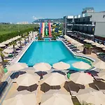 Szálloda Nuevo Deluxe 4*